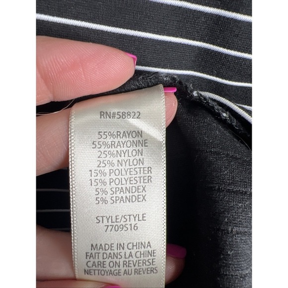 Max Studio Striped Pull On Stretch Pencil Skirt Size Large Black & White - Picture 4 of 6